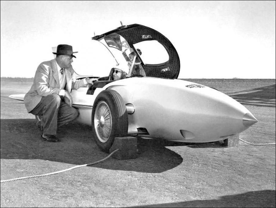  GM Firebird I Concept Car 1953 года  (фото 21 из 23)